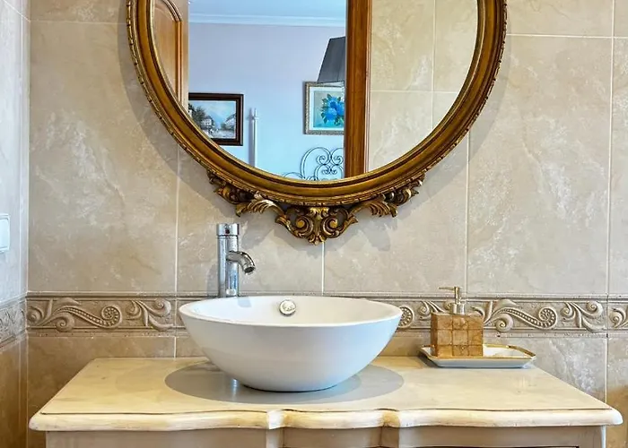 Sirenita En La Playa Con Piscina Y Vistas Al Mar *