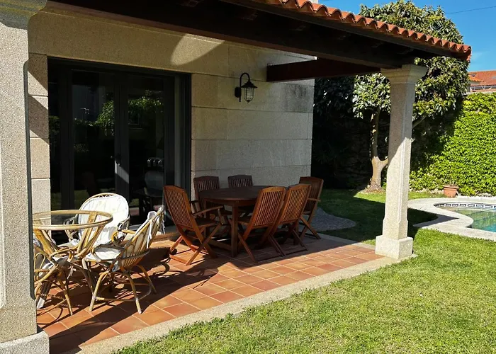 Sirenita En La Playa Con Piscina Y Vistas Al Mar Βίγκο